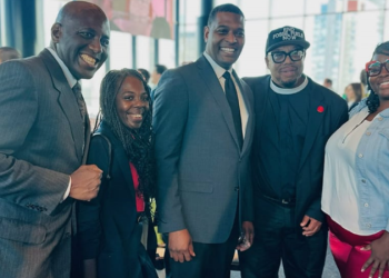 Biden Cabinet official poses for photo with one of Farrakhan’s ‘top soldiers’ at DNC