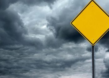 New Highs, But Danger Looms—Is XLF Heading for a Big Fall?