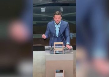 Brazilian mayoral candidate hospitalized after rival attacks him with metal chair: Watch