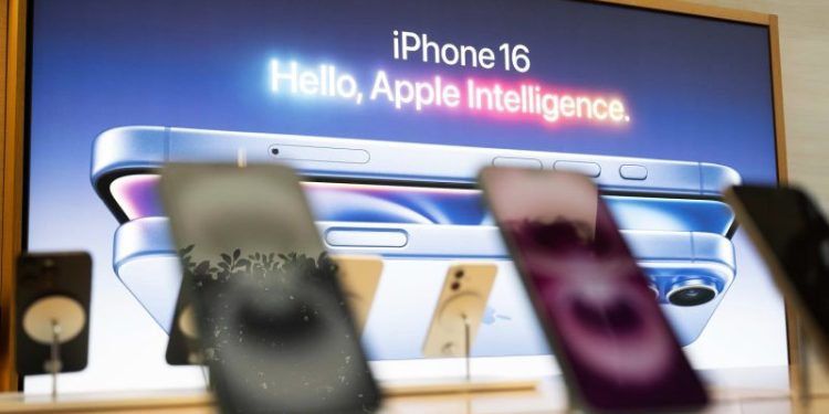 As Apple enters AI race, iPhone maker turns to its army of developers for an edge