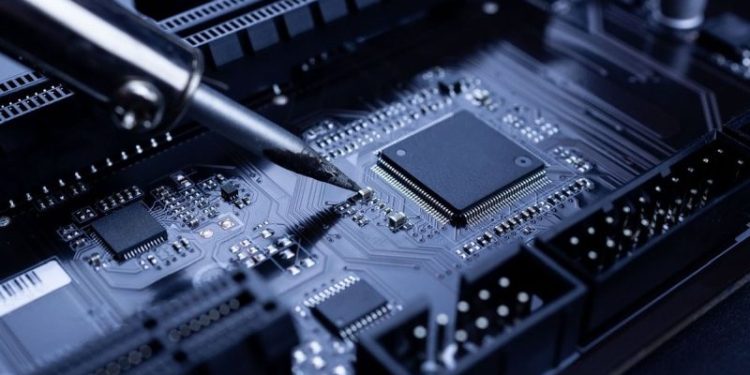 How to Invest in Tin Stocks (Updated 2024)