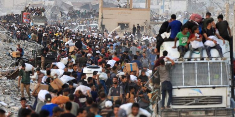 Israeli NGO works behind the scenes to coordinate aid to Gazan civilians