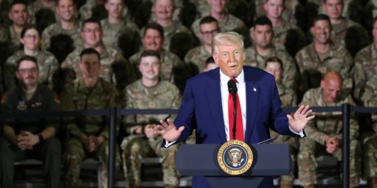 Trump ally who donated $130 million to pay troops amid shutdown revealed as reclusive billionaire heir: report