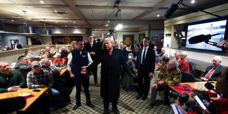 Iowa man stops Trump at restaurant with unexpected request before speech